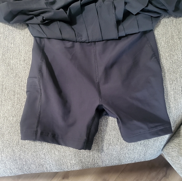 SMALL OUTDOOR voices sport skirt - Picture 4 of 5